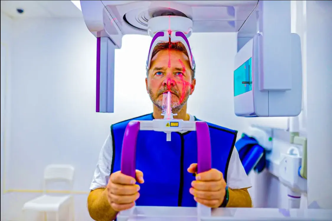 State-of-the-art panoramic X-ray equipment for dental diagnosis